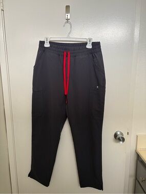Figs - High Waisted Yola Skinny Scrub Pants - Charcoal - Medium Petite
